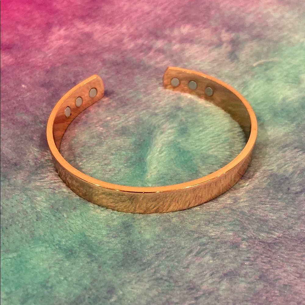 NWOT Copper Magnetic Energizing/Regulating/Grounding Cuff Bracelet